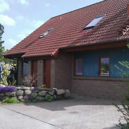Aquamarin Ostseeauszeit&Kaminfeuer Ferienhaus