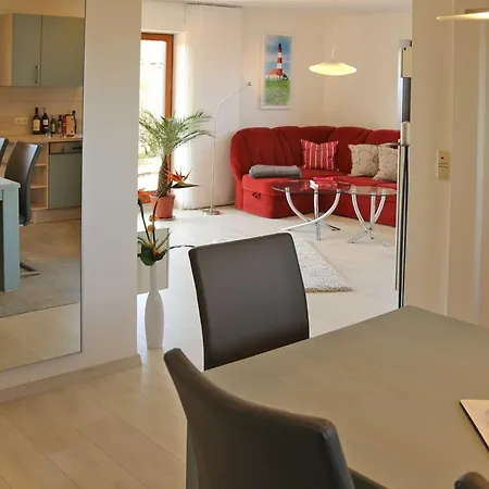 Aquamarin Ostseeauszeit&Kaminfeuer Ferienhaus